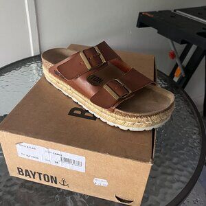 New - Bayton Sandals - Tan